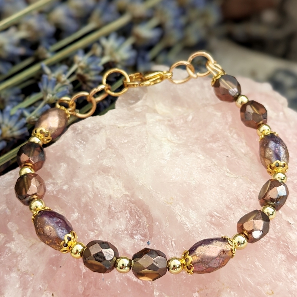 Rose Gold Metallic And Champagne Glass Bracelet In Gold Plated